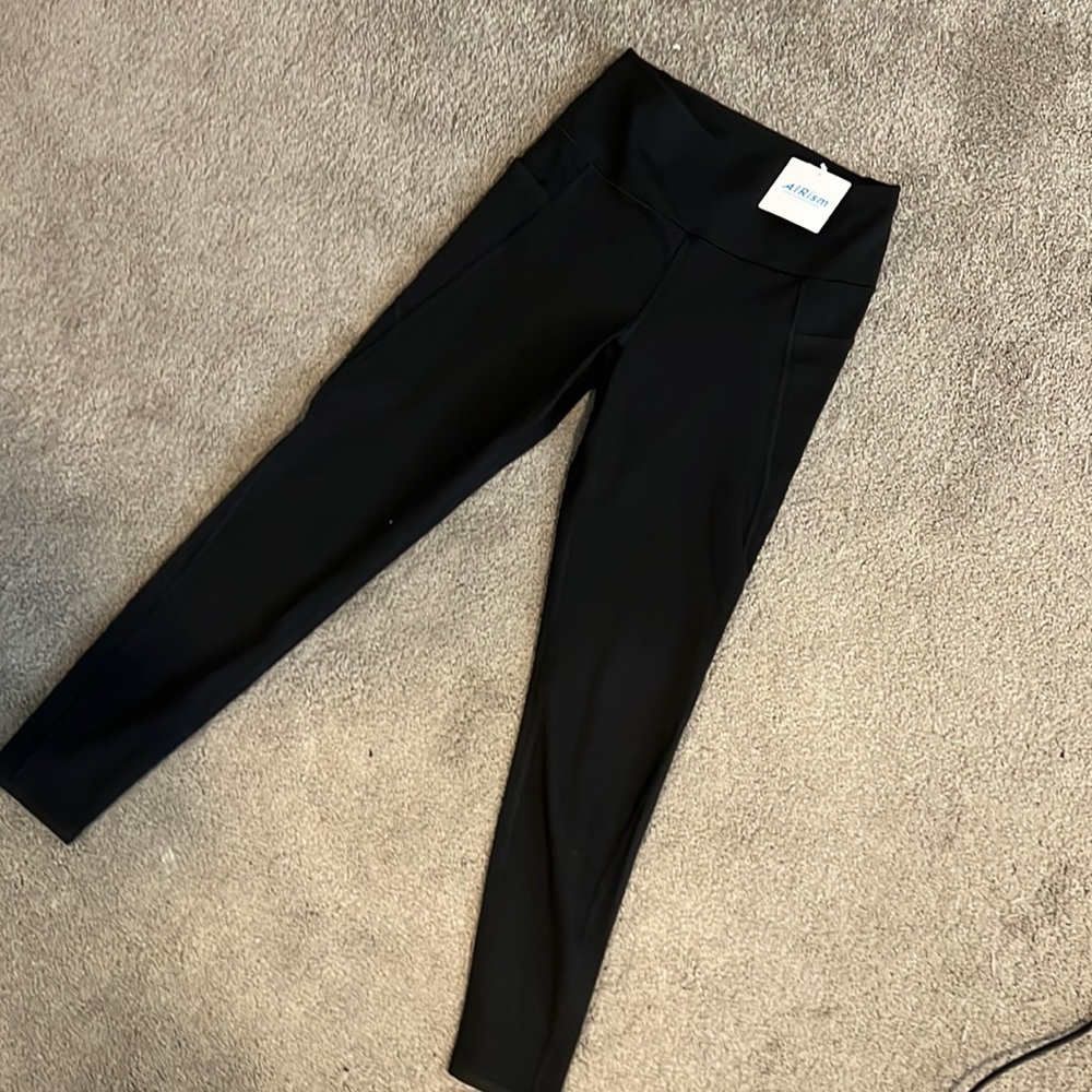 Uniqlo AIRism Pocket Leggings | NWT | S